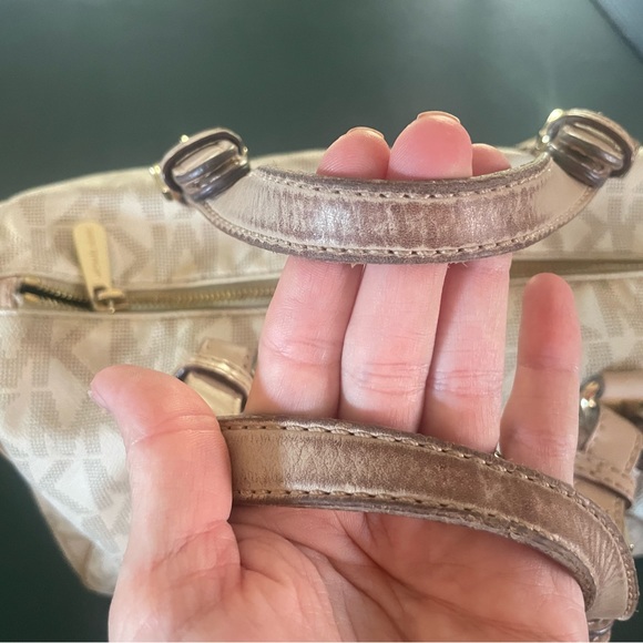 Michael Kors Grayson Vanilla Logo Satchel - Picture 3 of 6